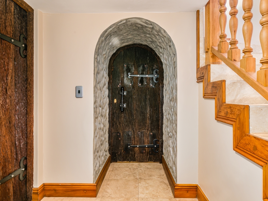 5 Bedroom Property for Sale in The Heads Western Cape
